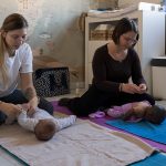Massage bébé Shantala atelier apprendre à masser son bébé doula Rhône Lyon